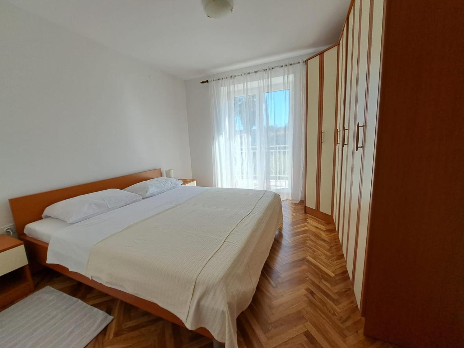 Apartments Maestral Malinska Buitenkant foto