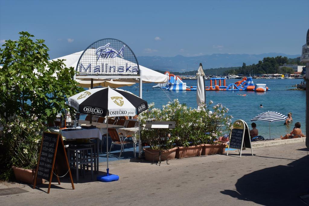 Apartments Maestral Malinska Buitenkant foto